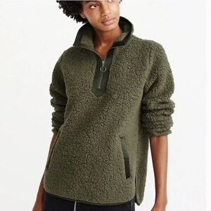 Abercrombie & Fitch Sherpa Quarter Zip Sweatshirt